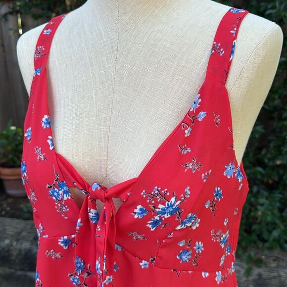 Sienna Sky Lightweight Floral Knotted Tank Blouse Size Medium - Picture 2 of 9